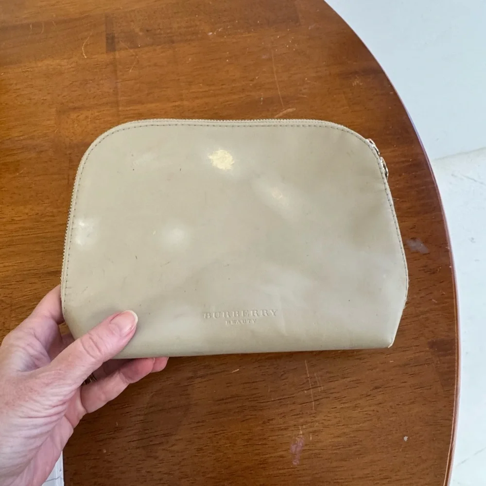 Burberry Beauty cosmetics bag top zip fair condition see pics 7x5x2.5